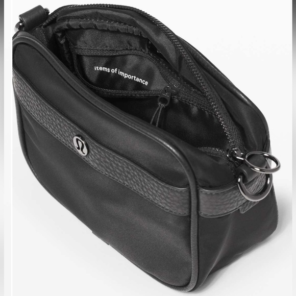 *FIRM* Lululemon Now And Always Crossbody Mini 3L Bag From 2019 - Picture 7 of 9